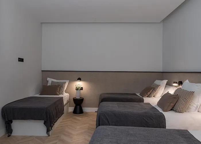 Centro XX Calle Montera 5Br 6Bh