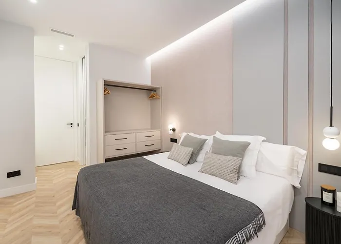 Centro XX Calle Montera 5Br 6Bh