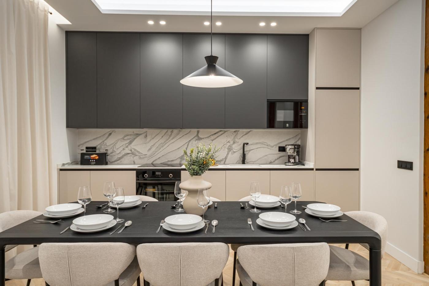 Centro Xx Calle Montera 5br 6bh Appartamento